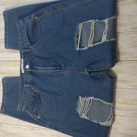 Denim Blvd Los Angeles Distressed Leg Cropped Blue Jeans Size L Waist 32 - Picture 6 of 16